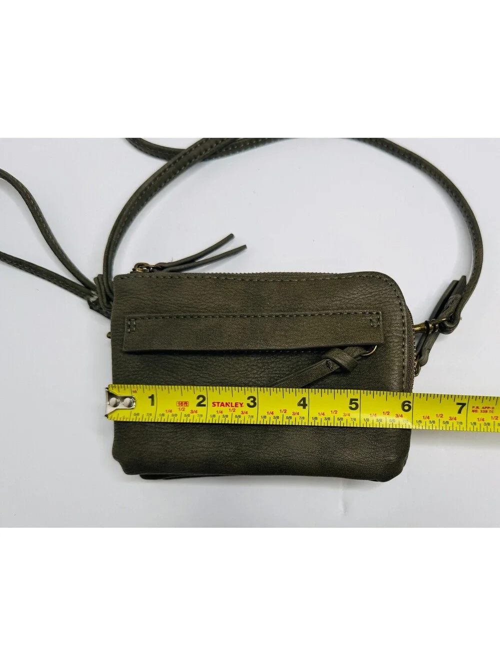 Universal Thread Olive Green Convertable Crossbody Wristlet Wallet Purse